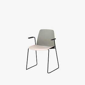 Стул на салазках Unnia из полипропилена с подлокотниками