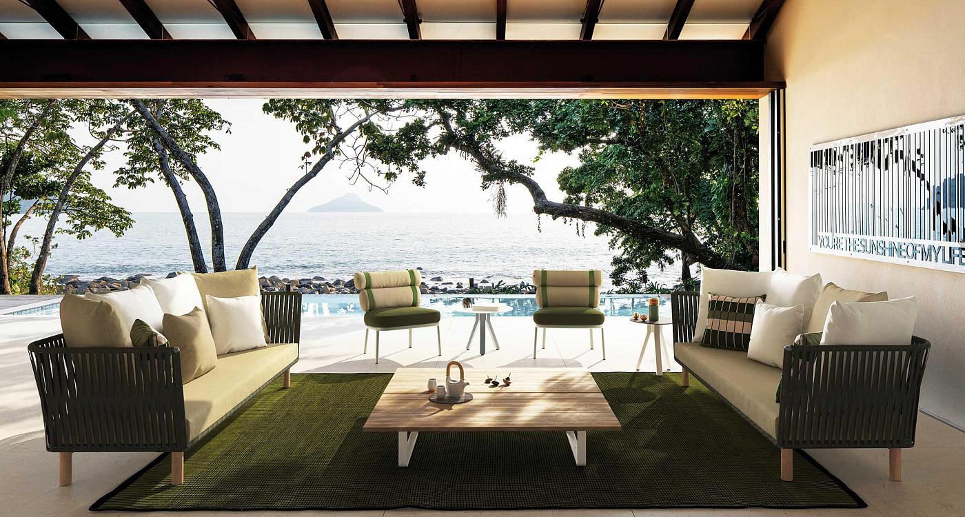 Стол журнальный Bitta лакированный топ KS7002400