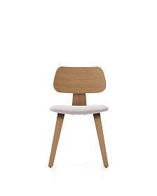 Стул Gena из бежевого шенилла с каркасом из шпона дуба и каучукового дерева