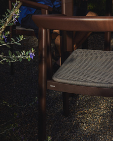 Уличный стул Erice из алюминия и шнура коричневого цвета