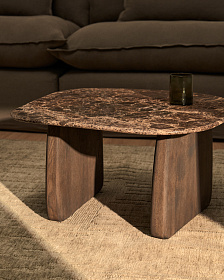 Приставной столик Pirita из коричневого мрамора с ножками из дуба с темной отделкой, 71 x 70 см