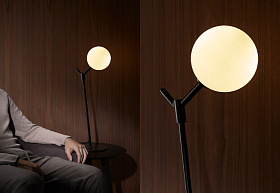 Настольная лампа Atom черный металл/опаловый плафон