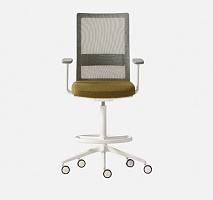 Поворотное высокое кресло Itek Pro с подлокотниками