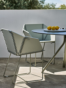 Уличный обеденный стол Stack 90