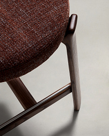 Полубарный стул Granite из коричневого шенилла и ясеня с отделкой орех 65 см