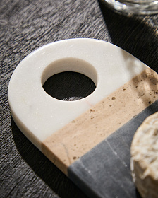 Сервировочная доска Nivol из черно-белого мрамора и травертина