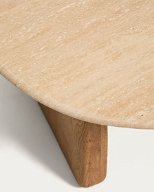 Приставной столик Pirita из бежевого травертина с ножками из дуба натурального цвета, 71 x 70 см