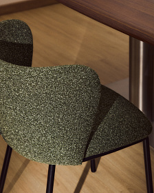 Стул Ciselia из темно-зеленого шенилла с ножками из черной стали