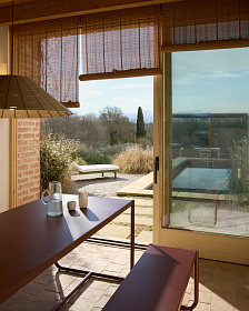 Комплект Sotil из 2 скамеек и стола из стали с гранатовой отделкой 183 x 83 cm