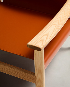 Кресло Jan из переработанной кожи светло-коричневого цвета и ясеня в натуральном цвете