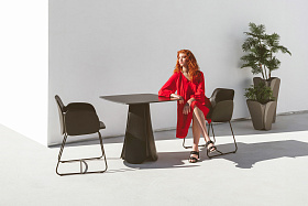 Стол обеденный Pezzetina 70x70x73