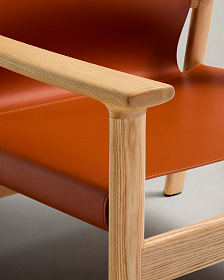 Кресло Jan из переработанной кожи светло-коричневого цвета и ясеня в натуральном цвете