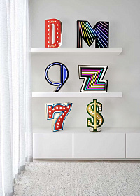 Напольный светильник LETTER M GRAPHIC