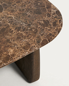 Приставной столик Pirita из коричневого мрамора с ножками из дуба с темной отделкой, 71 x 70 см