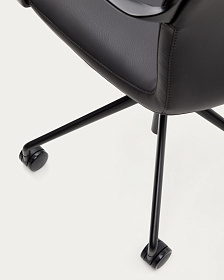 Офисный стул Nerlan из черной экокожи с черной алюминиевой рамой