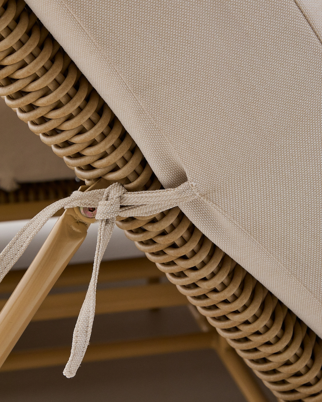 Двойной шезлонг Meria из искусственного ротанга