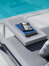 Столик приставной Blau