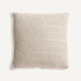 Подушка декоративная Angeus кремового цвета 50x50