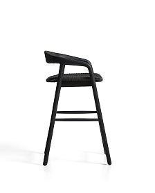 Уличный полубарный стул Derile из массива дуба и веревки в черной отделке