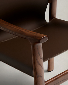 Стул Jan из переработанной кожи темно-коричневого цвета и ясеня в ореховом цвете