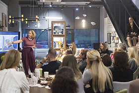 Обучение студентов школы Анны Елиной в нашем шоуруме в Москве